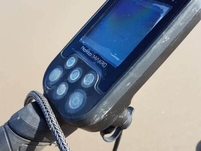 20 cm depth in wet sand