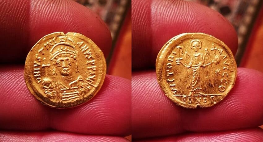 Found Justinian 5th Century With Simplex - Cover