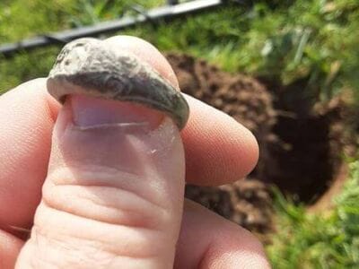 Dug Deep Into The Hole - 3