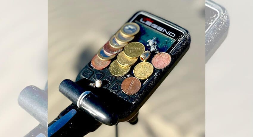 Beach Finds This Morning With The Legend - Cover