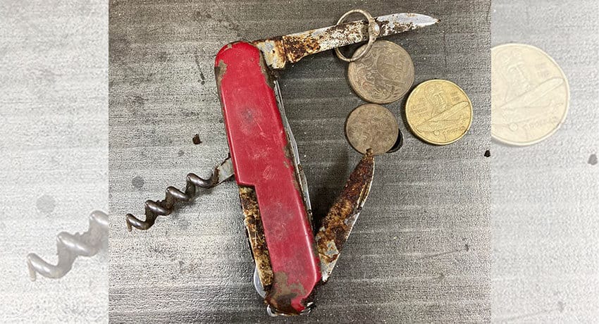 Yesterday Afternoon Hunt Swiss Army Knife - Cover