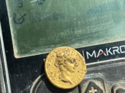 Sunday I Became A Legend With The Legend - 1